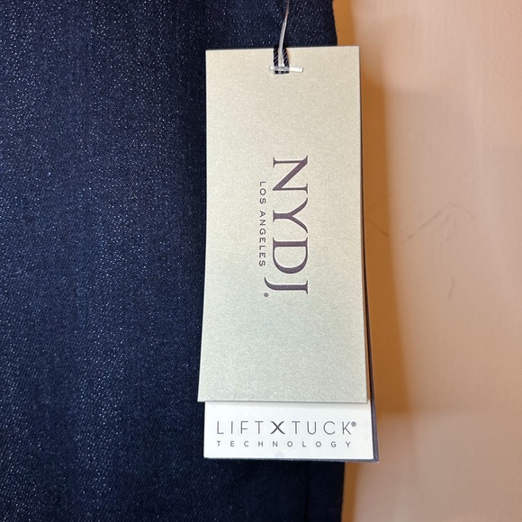 NWT LADIES NOT YOUR DAUGHTERS JEANS, SIZE 8, DARK BLUE RINSE COLOUR. - Picture 3 of 9